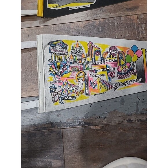 Vintage Felt Pennant, Las Vegas Nevada, 27 x 8.5 inch, Famous Vegas Casinos 1996 - Picture 2 of 8